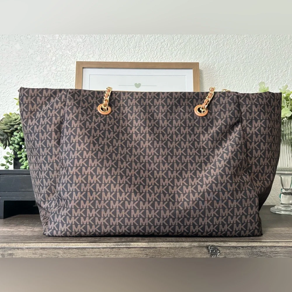 Michael Kors Georgia Large Nylon Tote Bag - Picture 3 of 16